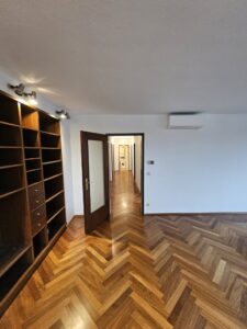 Wohnzimmer Richtung Vorzimmer